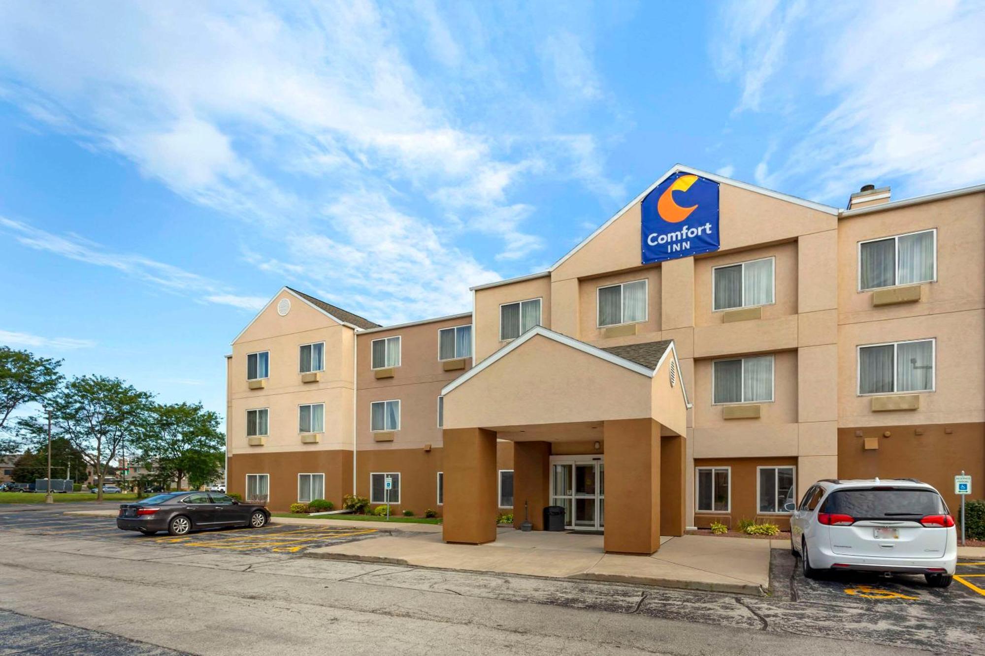 Comfort Inn & Suites Green Bay Stadium Area Exterior photo